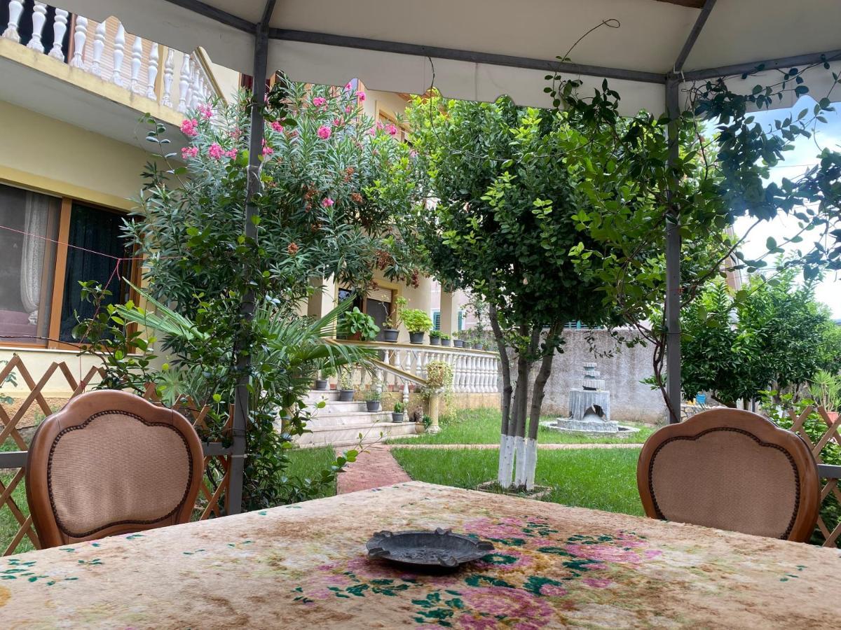 Gather Inn Guest House Shkodër エクステリア 写真
