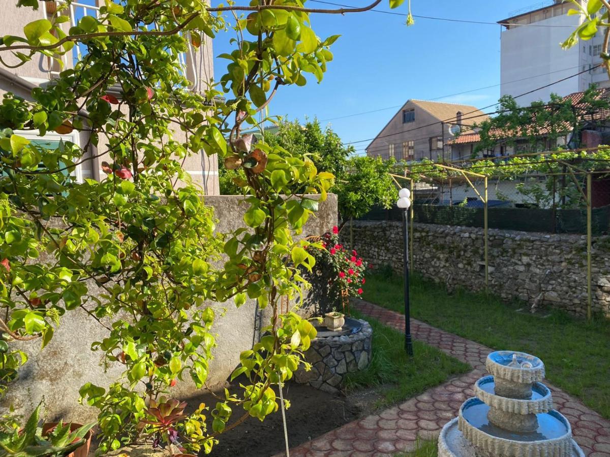 Gather Inn Guest House Shkodër エクステリア 写真