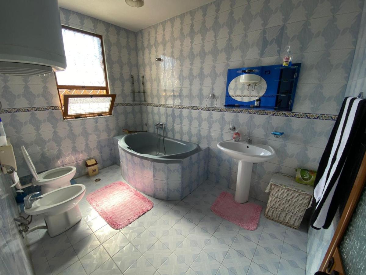 Gather Inn Guest House Shkodër エクステリア 写真